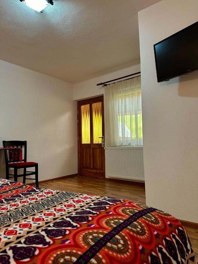 Casa Aurelia Hotel Chiscau Екстериор снимка