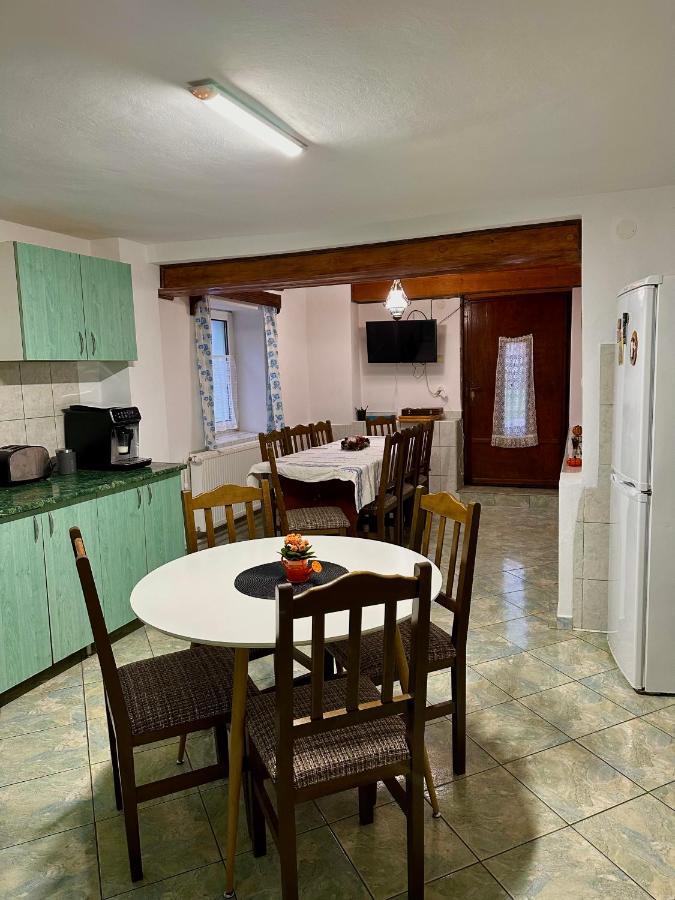 Casa Aurelia Hotel Chiscau Екстериор снимка